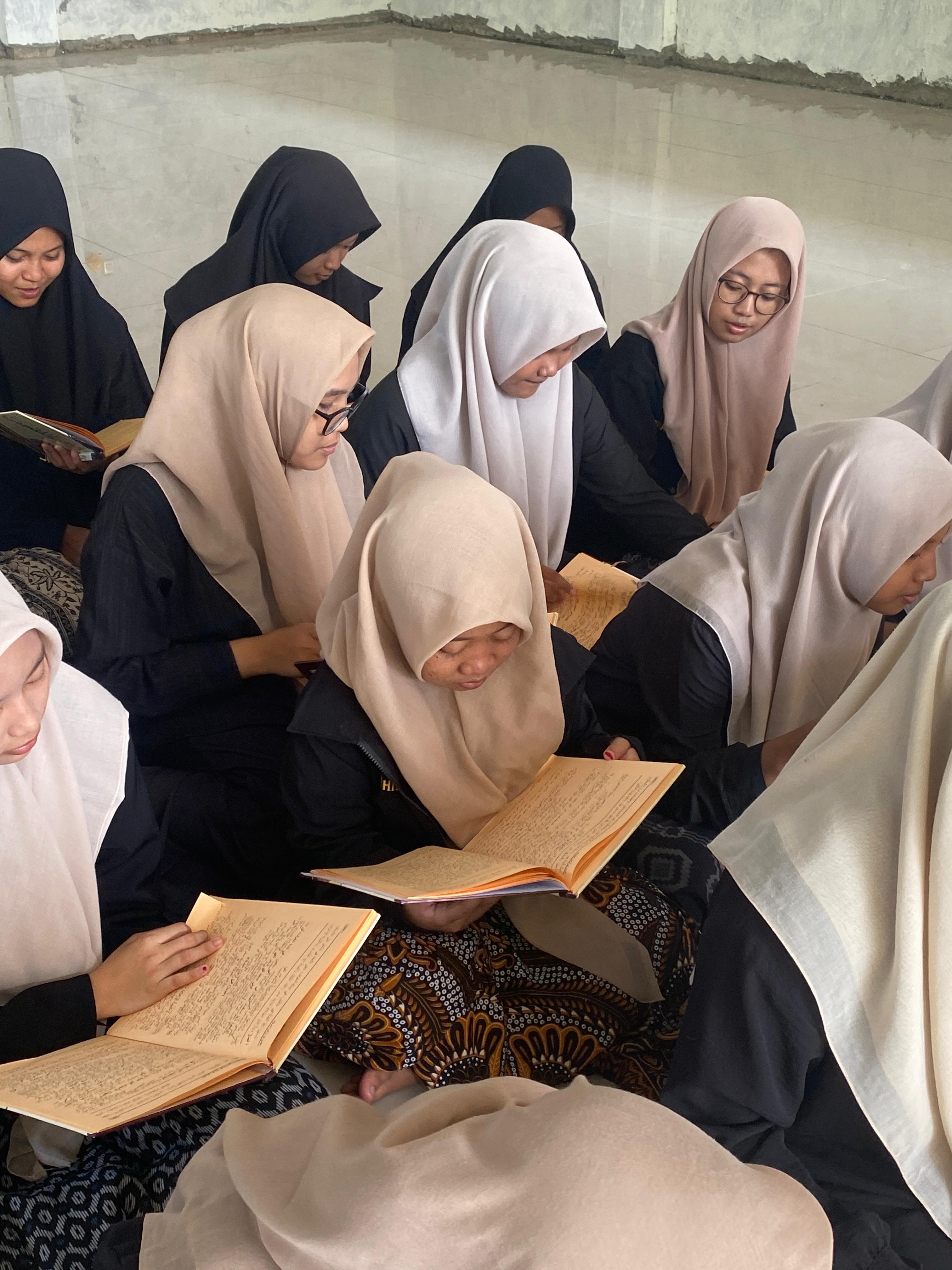 Ta'lim Mutaalim dan Fathul Qorib